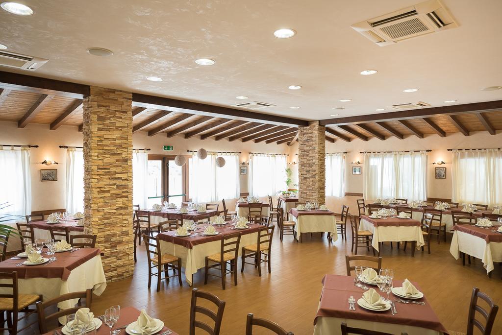 Pensjonat Valle Himara Piana Degli Albanesi Zewnętrze zdjęcie
